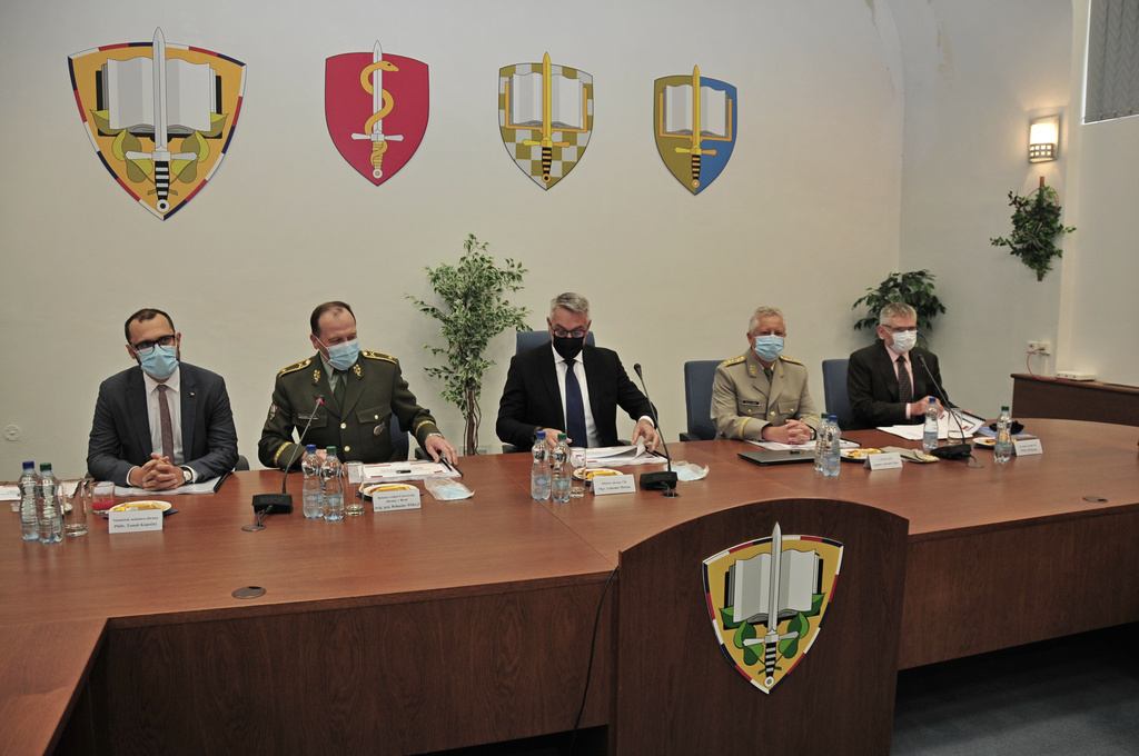  Návštěva ministra Metnara na Univerzitě obrany a ve Vojenské nemocnici v Brně 