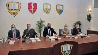 Ilustrační obrázek ke článkuMinistr Metnar: Chceme spojit schopnosti vysokých škol a firem k podpoře obrany a bezpečnosti ČR