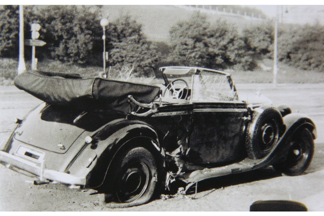 Heydrichovo auto po atentátu