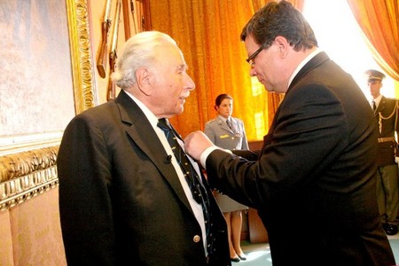Charles Strasser obdržel Záslužný kříž
