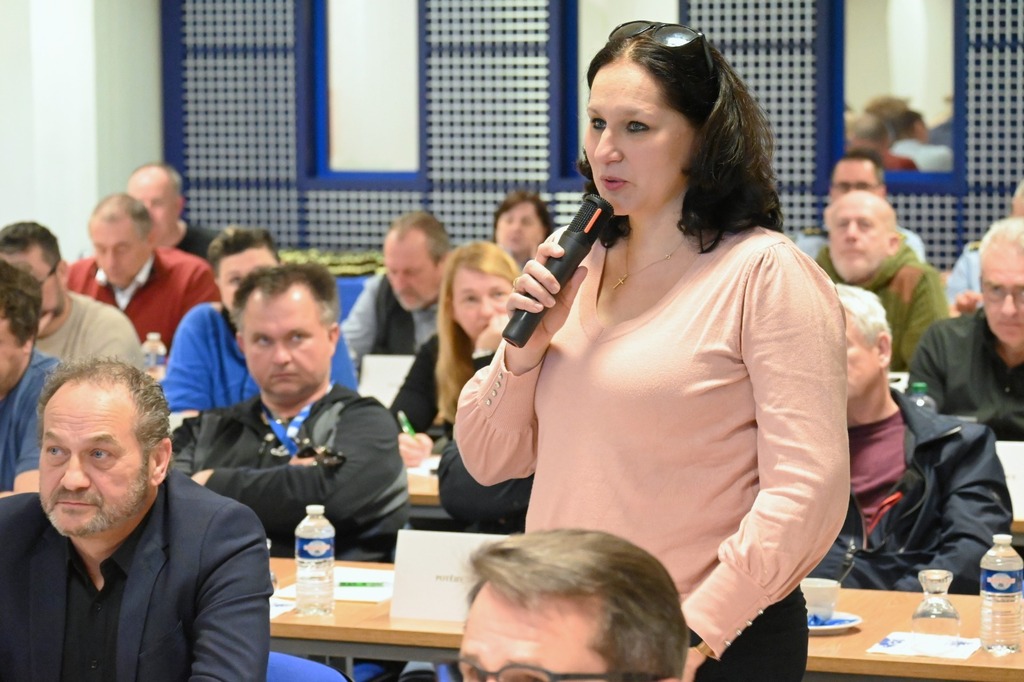 Zástupci obcí v okolí letecké základny Čáslav se seznámili s aktuální fázi modernizace 