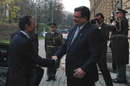 Ministr obrany jednal s generálním tajemníkem NATO
