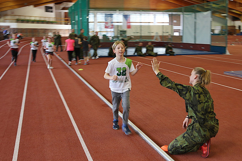 Army testu se ve Sportovní hale Olymp zúčastnily stovky dětí z pražských základních škol