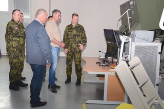 Výklad o možnostech výcviku na virtuálním simulátoru Pandur