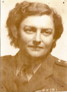 Fotografie Marie Kvapilové, tehdy ještě Pišlové z druhé světové války