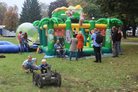  Zábavní atrakce a pyrotechnický robot vzbudily  u malých dětí největší zájem