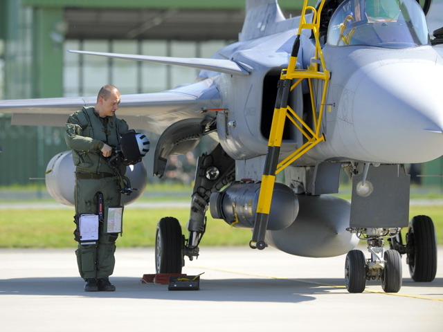 maďarské gripeny na odbavovací ploše 21. Základny