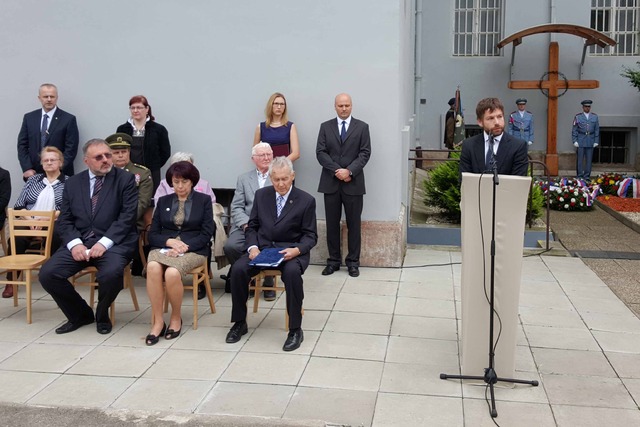 Ministr spravedlnosti Robert Pelikán během projevu v pankrácké věznici