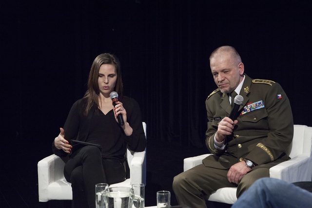 Z debaty k festivalu Jeden svět