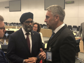 Ministr obrany Lubomír Metnar jednal i s kanadským MO Harjit Sajjanem