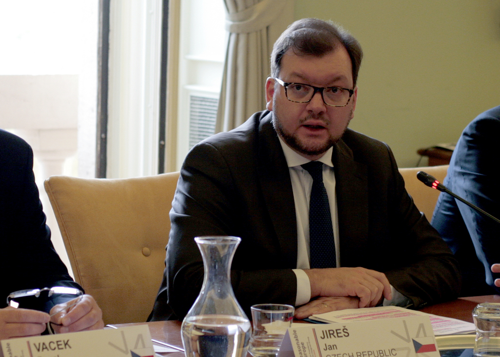 Moderátorem odborného semináře byl Jan Jireš, ředitel odboru na Stálé delegaci ČR při NATO