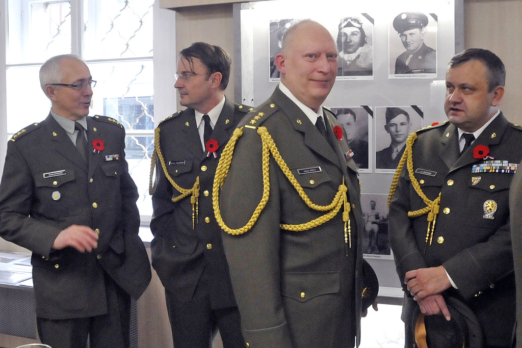 Hosté při otvírání Komunitního centra pro válečné veterány v Olomouci.