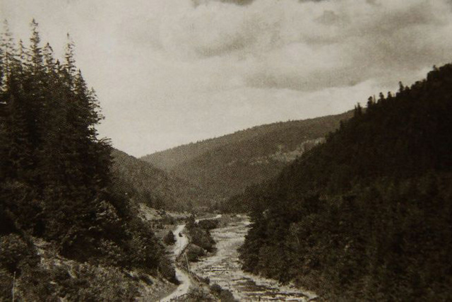 Kraj okolo Sinovíru, kde kdysi žil Nikola Šuhaj 