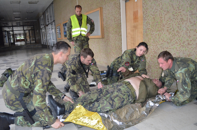 Součástí cvičení byly také incidenty se zraněnými pod kontrolou rozhodčích