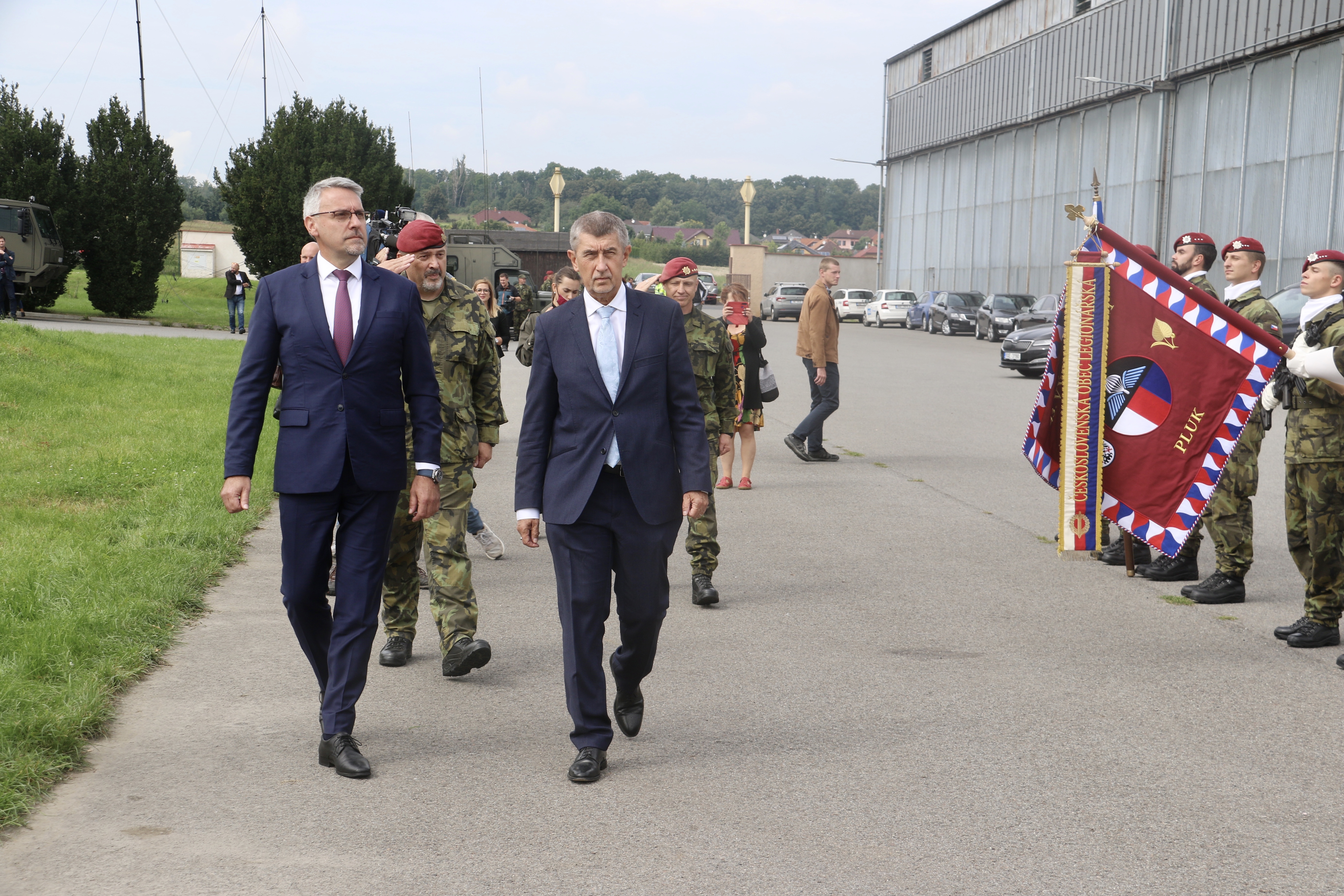 Z návštěvy premiéra a ministra obrany v Chrudimi