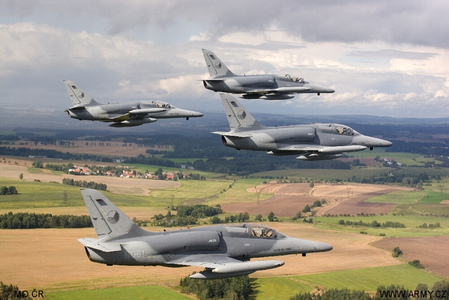 Vláda schválila prodej letounů L-159, prodloužení pronájmu gripenů přerušila