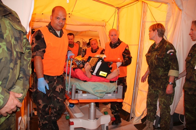 Pacient z místa přijmu až na operační sál je v nepřetržité péči zdravotního týmu