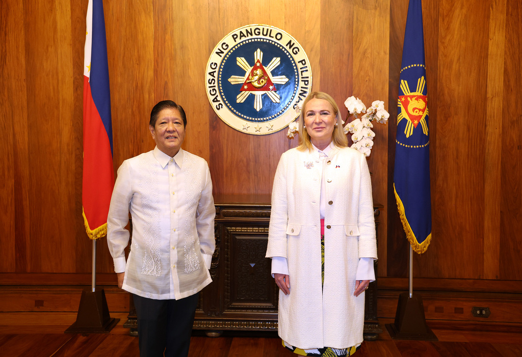 Prezident Filipín a setkání ministrů obrany ČR a Filipín