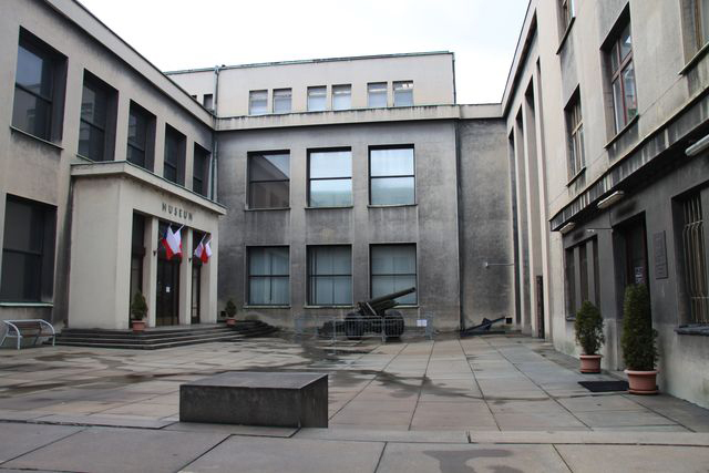 V budově Armádního muzea Žižkov byl provoz zahájen před osmdesáti lety
