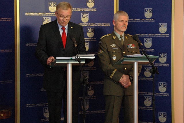 Z tiskové konference