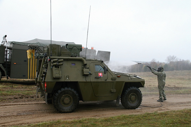  Dekontaminace slovenské chemické verze obrněného automobilu Aligator