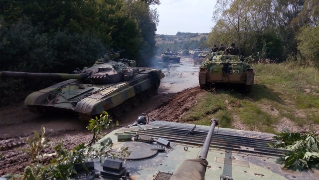 Slovenské tanky za přesunu
