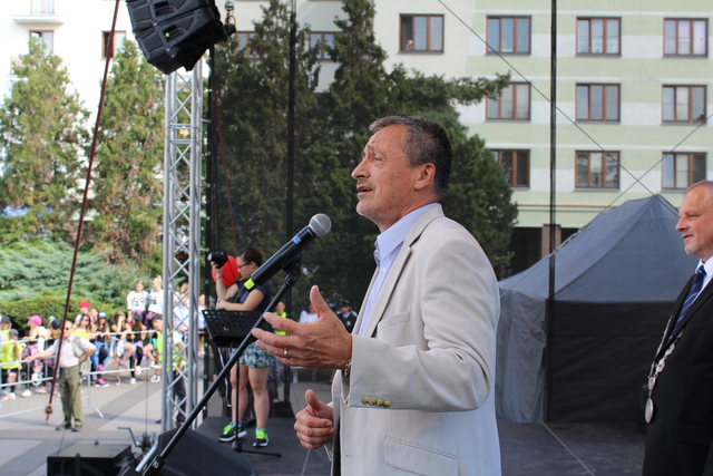 Ministr obrany přivítal návštěvníky Dne horníků