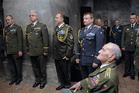 Uctění památky padlých minutou ticha (zleva): plk. v.z. Klinovský, brig. gen. Kožiak, brig. gen. Novosad, genmjr. Mikulenka a genpor. v.v. Klemeš