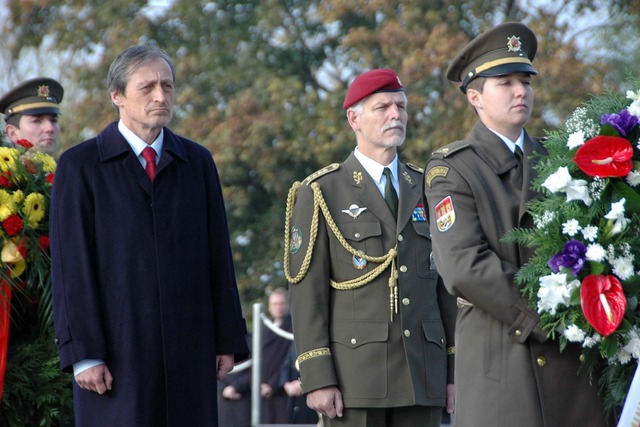 Ministr obrany Martin Stropnický a náčelník Generálního štábu AČR armádní generál Petr Pavel