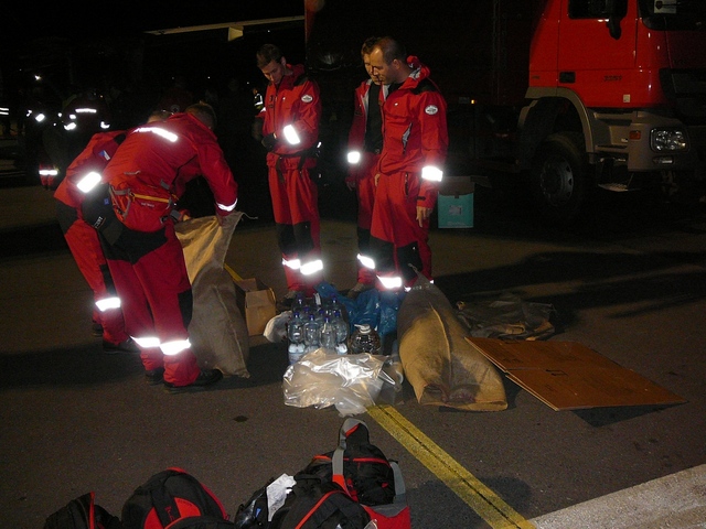 Nakládání humanitárního materiálu