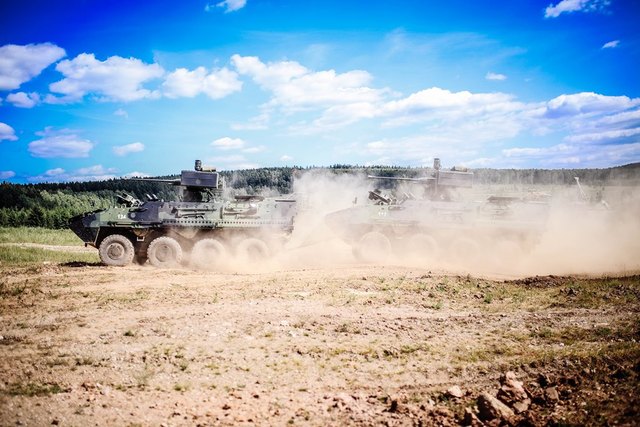 Tažení vozidla na tažném zařízení triangl, který se používá v případech, kdy je vozidlo neovladatelné
