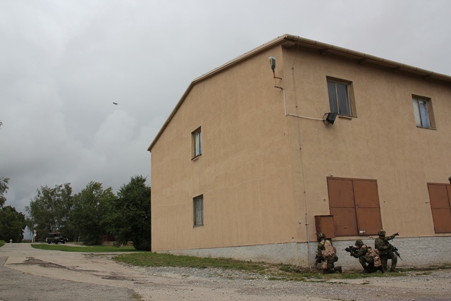  Předsunutý letecký návodčí naváděl slovenskou L-39 na pozemní cíl