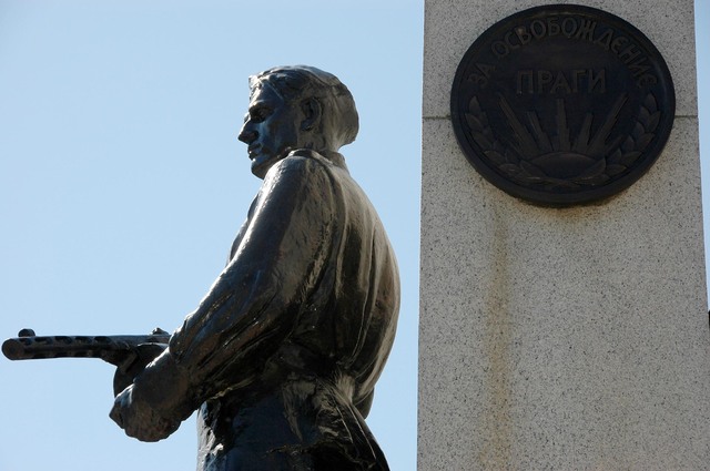 Detail na památníku sovětských obětí