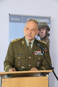 Generálporučík Jiří Baloun seznámil přítomné s přístupem naší armády k bezpilotním prostředkům