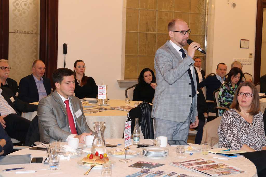 Účastníci na konferenci v Praze.