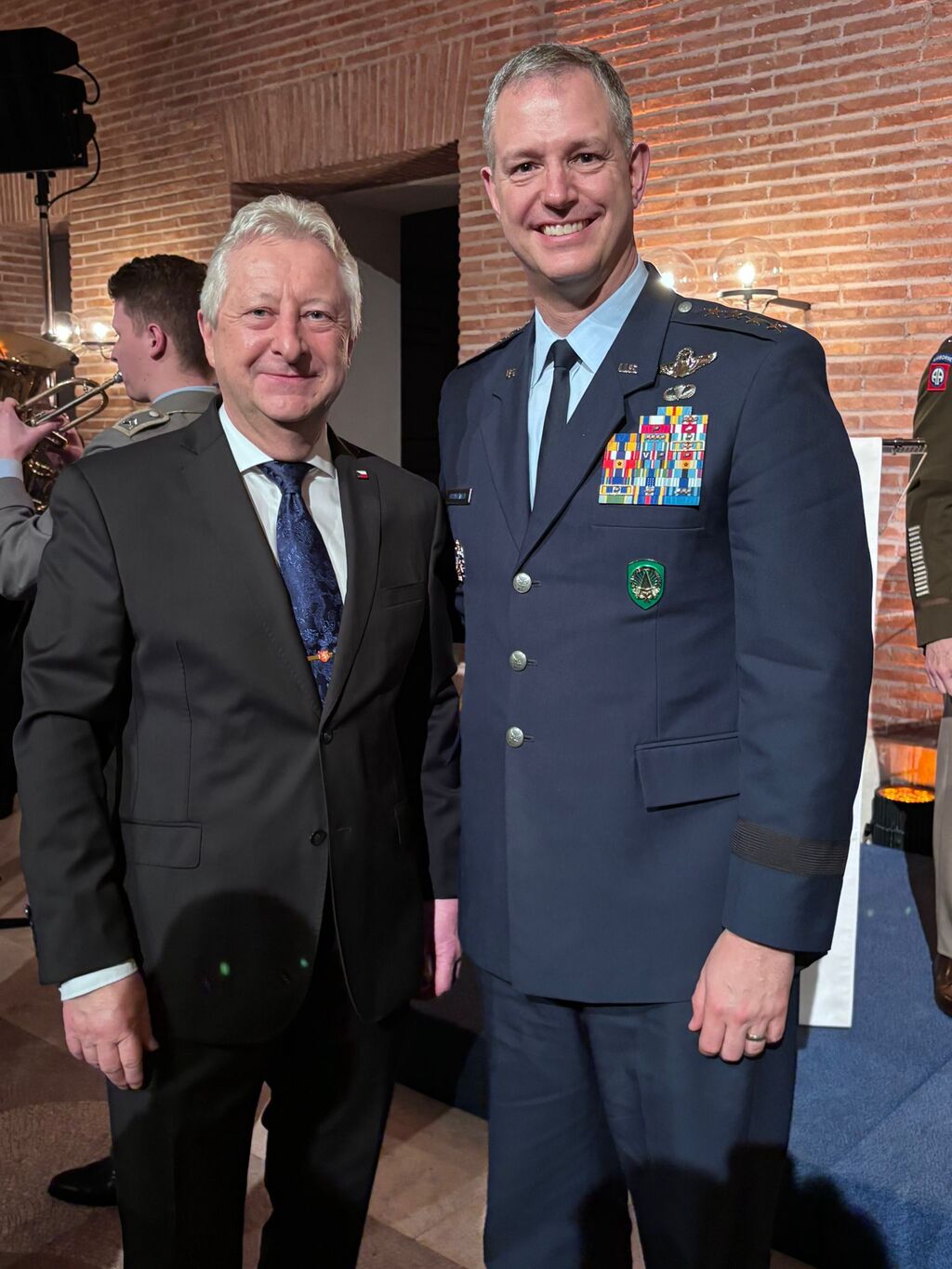 S Vrchním velitelem spojeneckých sil v Evropě (SACEUR)