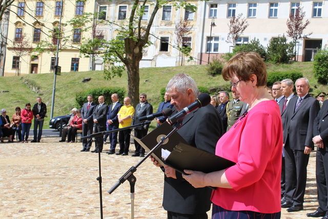 Pietní akt zahájil svým projevem starosta města Jáchymov Bronislav Grulich