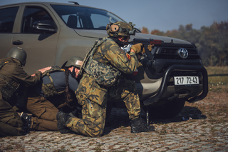 Do výcviku letos nastoupilo 14 novinářů a humanitárních pracovníků.