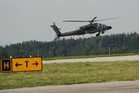  Účastnit by se měly také americké vrtulníky AH-64