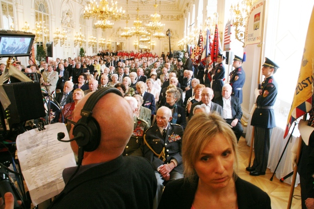 Pohled do zaplněné Rudolfovy galerie