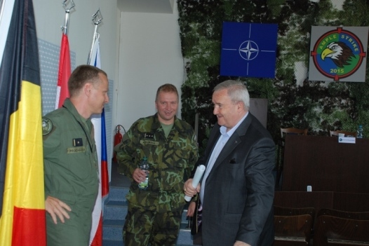 Na setkání se starosty obcí na náměšťskou základnu přijel také primátor města Prostějova Miroslav Pišťák