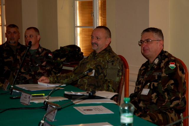 Plk. Zdeněk Pekař, vedoucí operačního oddělení Společného operačního centra MO - při V4 EU BG zástupce vedoucího řízení operací.