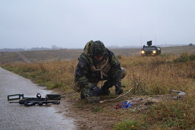Likvidace výbušného prostředku na V4 EU BG Common Challenge 2015