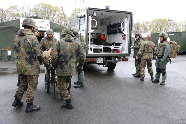  V tomto okamžiku je potřeba co nejrychleji dopravit zraněného vojáka na emergenci německé polní nemocnice
