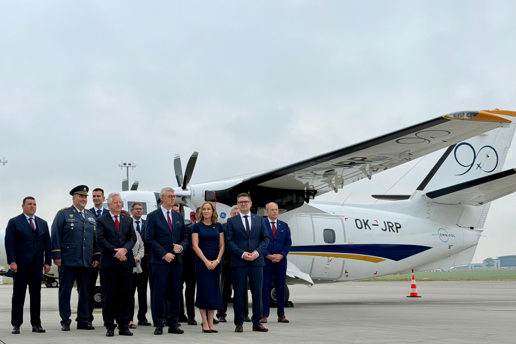 LOM PRAHA rozšiřuje flotilu výcvikových letounů o moderní L-410NG