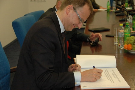 Daniel Koštoval se podepisuje do kroniky GŠ