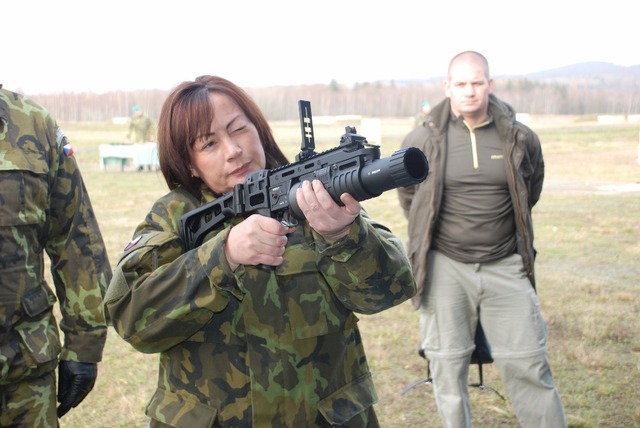  S víceúčelovým granátometem CZ 805 G1