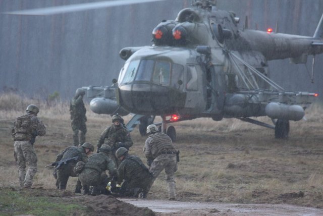  Přivolaný MEDEVAC právě přistál