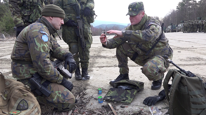 Výcvik v C-IED (Counter Improvised Explosive Device) - ochrana vlastních vojsk proti improvizovaným výbušným zařízením