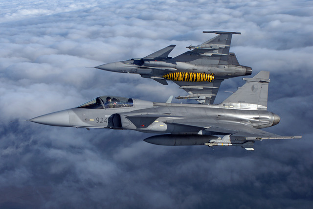 Použití systémů vlastní ochrany si vyzkoušeli i piloti nadzvukových JAS-39 Gripen (ilustrační foto)